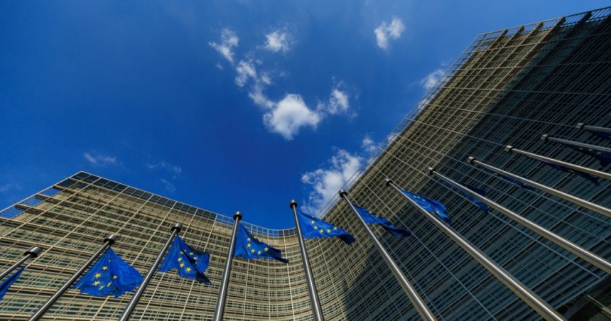 comisia europeana cauta cai de a interzice firmelor din ue sa incheie noi contracte pentru combustibilii fosili de la rusi 6808ec8d3d51c