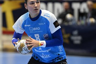 csm bucuresti esbjerg 30 29 victorie importanta pentru campioana romaniei cristina neagu la ultimul meci international acasa 6807d3510eb29