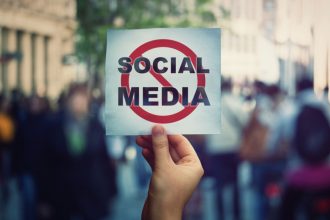 dan barna cere clarificari comisiei europene privind actiunile bec prin care cenzureaza libertatea de exprimare pe social media 67ff99aa23966