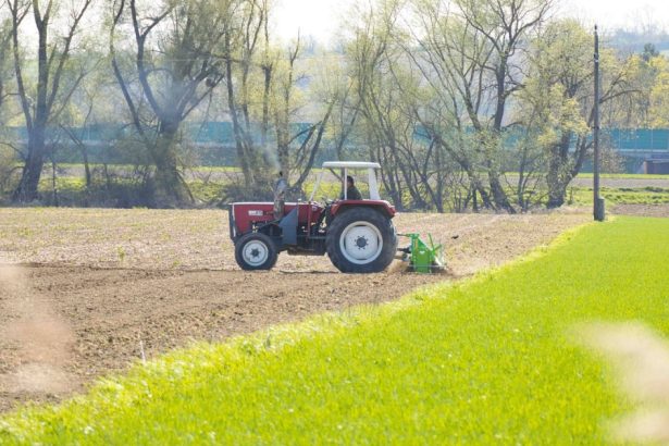 din ghidul programului rabla pentru tractoare lipsesc categoriile cele mai utilizate de micii fermieri se cere schimbarea ordinului 680a5f182c0f2
