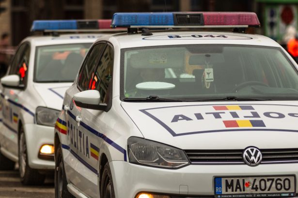 doi adolescenti din cluj arestati dupa ce au amenintat cu cutitul o persoana in propria locuinta si i au furat 15 000 de lei 67fce2bdcfa33