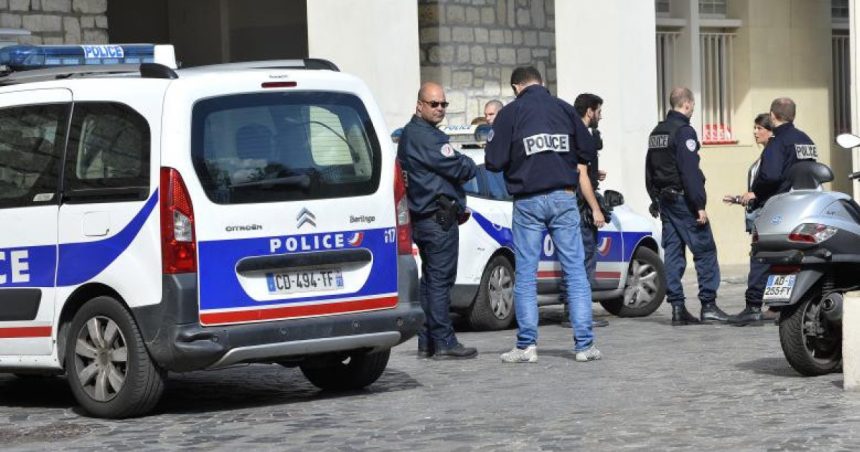doi politisti francezi de la biroul antinarcotice acuzati de trafic de droguri si spalare de bani 67f01aa32fc21