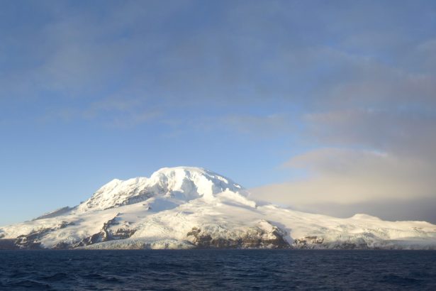 donald trump impune tarife unor insule nelocuite de langa antarctica nicaieri pe pamant nu e sigur 67ee22b97a6d0