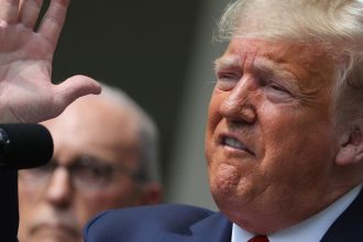 dupa intalnirea cu zelenski trump a rabufnit impotriva lui putin cred ca nu vrea sa opreasca razboiul si ma duce de nas 680cf6256116c