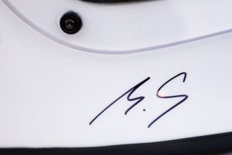 e fantastic ca michael a putut face asta schumacher ar fi semnat o casca de formula 1 cu initialele sale 680098e97c9de