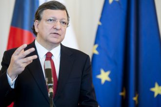 fostul presedinte al comisiei europene manuel barroso avertizeaza in privinta lui putin cineva in care nu poti avea incredere 680a0951cf048