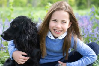 foto fotografie inedita cu orla cainele ducilor de cambridge mesajul special transmis de william si kate 6802471911e74
