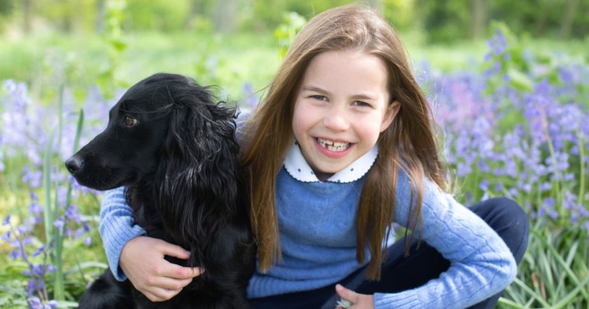 foto fotografie inedita cu orla cainele ducilor de cambridge mesajul special transmis de william si kate 6802471911e74
