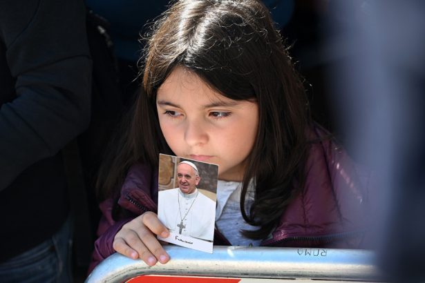 galerie foto inmormantarea papei francisc in cele mai impresionante imagini 680cd338099d3