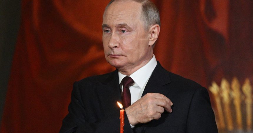 galerie foto vladimir putin a participat la slujba ortodoxa de paste dupa ce a declarat un armistitiu unilateral pe frontul din ucraina 68048e952d2b9