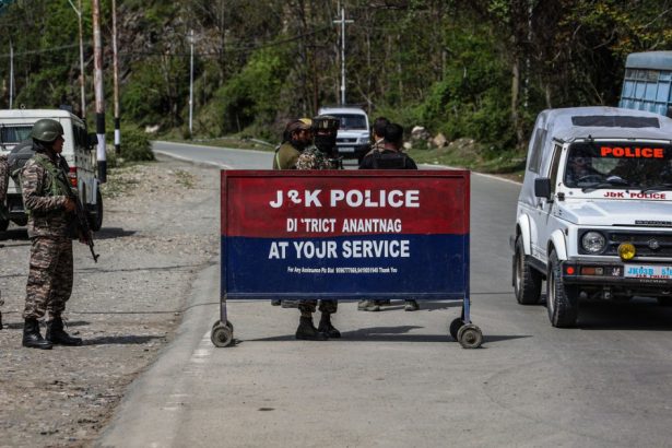 india inchide principalul punct de trecere a frontierei cu pakistanul dupa atacul din kashmir anuntul facut de islamabad 680939e6d0181