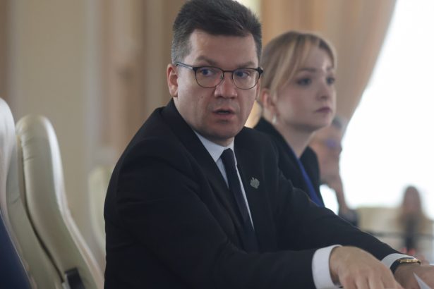 ionut mosteanu acuza aur psd si pnl ca fac scut in jurul lui mihail neamtu in comisia de cultura de la camera deputatilor 67f3d01672005