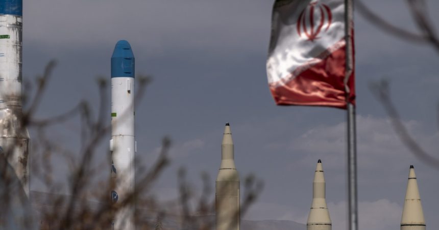 iranul il sfideaza pe donald trump si isi inarmeaza fortele loiale din irak cu rachete care pot ajunge pana in europa 67f6834305c30