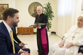 jd vance povesteste cum a decurs ultima intalnire cu papa francisc inainte de a muri 6809f6910832a