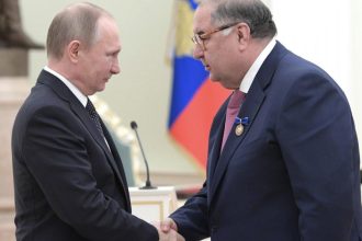 mai multi miliardari rusi cu avere cumulata de peste 100 de miliarde de dolari au renuntat in ultimul an la cetatenie 67ee092ca8127