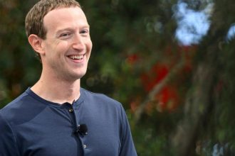 mark zuckerberg spune ca a cumparat instagram pentru ca aplicatia avea o camera mai buna decat facebook 67ff463b55f74
