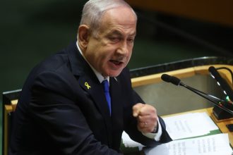 netanyahu il acuza macron ca face o greseala grava continuand sa promoveze ideea unui stat palestinian 67fc2a8872b9e