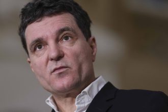 nicusor dan gestul usr e unul absolut corect pentru elena lasconi imi inchipui ca e extrem de dificil in plan personal 67f6d32e6c20b