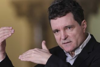 nicusor dan recunoaste ca a folosit masina primariei pentru deplasari in scop electoral ma duce acasa poate sa ma duca la dezbateri 67ffbdc8c3195