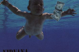o coperta a albumului nevermind semnata de cei trei membri ai nirvana a fost vanduta cu peste 21 000 de euro 68027388650fe