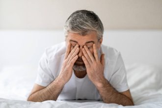 obiceiul inofensiv care are consecinte grave asupra sanatatii ochilor creste riscul de infectii si chiar de glaucom 6800be2b74079