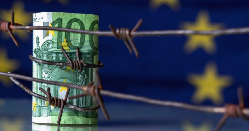 ong urile din europa se tem ca finantarea din partea ue va fi taiata o campanie a politicienilor de dreapta ridica intrebari 67fcb853461ce
