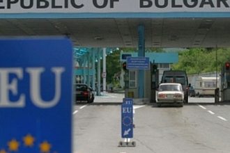 oras din bulgaria asaltat de turistii romani dupa intrarea in schengen aglomeratie tot mai mare la frontiera 67fcee76d057f