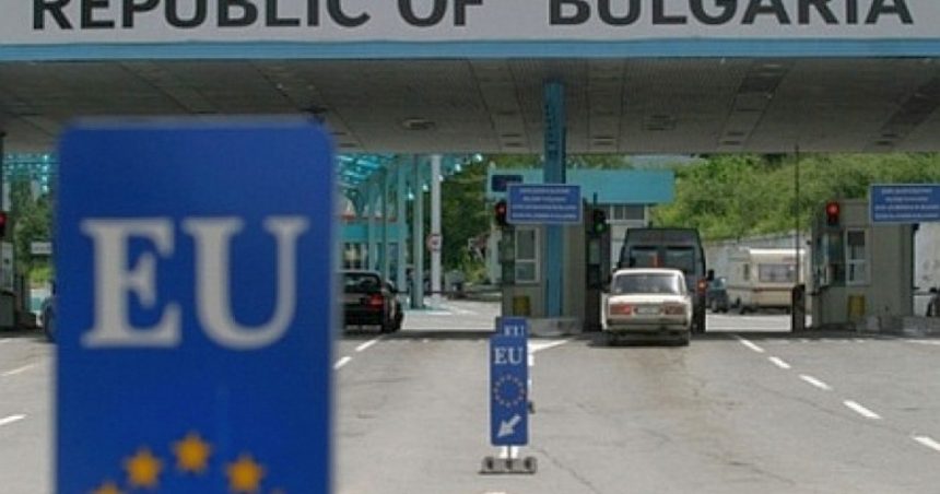 oras din bulgaria asaltat de turistii romani dupa intrarea in schengen aglomeratie tot mai mare la frontiera 67fcee76d057f
