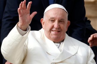 papa francisc aparitie surpriza la slujba de florii de la vatican 67fbca6f01018