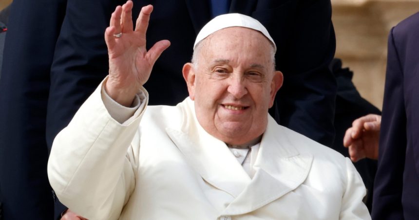papa francisc aparitie surpriza la slujba de florii de la vatican 67fbca6f01018
