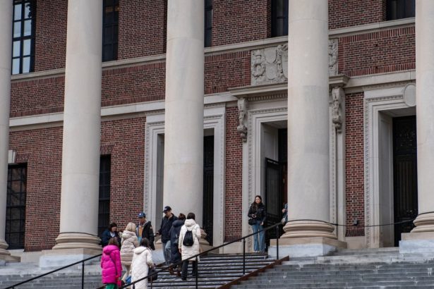 peste 130 de studenti straini in sua dau in judecata administratia trump dupa revocarea vizelor 6801025fc2420
