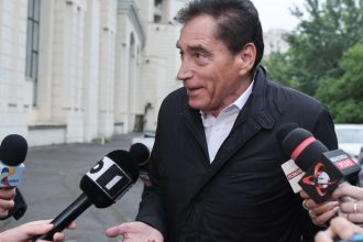 petre roman dupa ce fost trimis in judecata pentru mineriada din 13 15 iunie 1990 acuzatia este absurda nefondata 67ed063010ebe