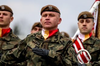 polonia anunta ca va cheltui 5 din pib pentru aparare in 2026 67eeb2dc4bf88