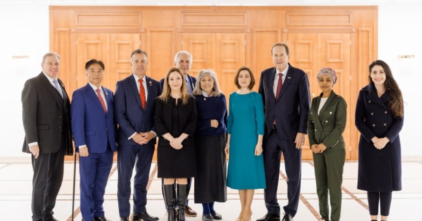 presedinta maia sandu intalnire cu o delegatie a congresului sua riscurile atacurilor hibride ale rusiei pe agenda discutiilor 67fcfb1f4d027