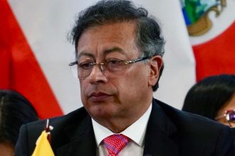 presedintele unei importante tari sud americane acuzat de un fost inalt demnitar ca este dependent de doguri 680938bc734a3