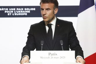 prima reactie a lui emmanuel macron dupa ce marine le pen a fost condamnata la inchisoare magistratii trebuie sa fie protejati 67ed2957e81b9