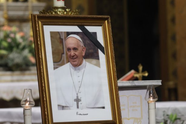 romania va declara doliu national in memoria papei francisc sambata in ziua funeraliilor de la vatican 680a20fc0e80f