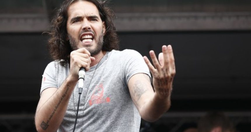 russell brand a fost pus sub acuzare pentru viol 67eff2ca07251