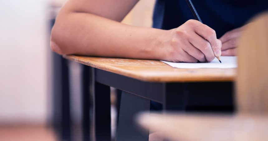 sesiune speciala a evaluarii nationale anuntata de ministerul educatiei cand vor avea loc probele 680a0e3c390ad