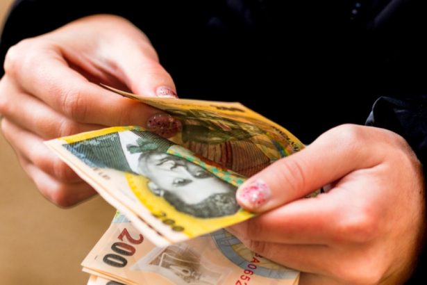 spaga la ambulanta din dolj un barbat a facut credit de 50 000 de lei la banca pentru a obtine un post 67f62f1e7f1b6