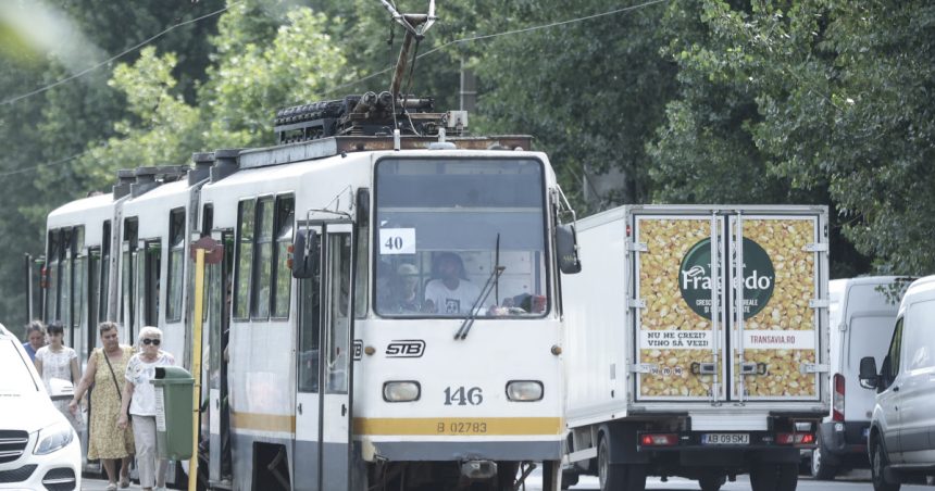 stb va suspenda circulatia tramvaielor pe bd basarabia din cauza sinelor uzate 67f79deaa7c85