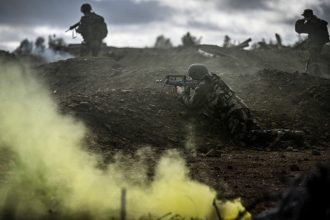 stingator de incendii cum reuseste un regiment special de ucraineni sa opreasca asaltul rusesc la granita dintre sumi si kursk 6800a02a36db4
