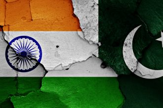 tensiuni uriase la granita indiano pakistaneza s au tras focuri de arma pentru a cincea noapte la rand 68108f3f16e72