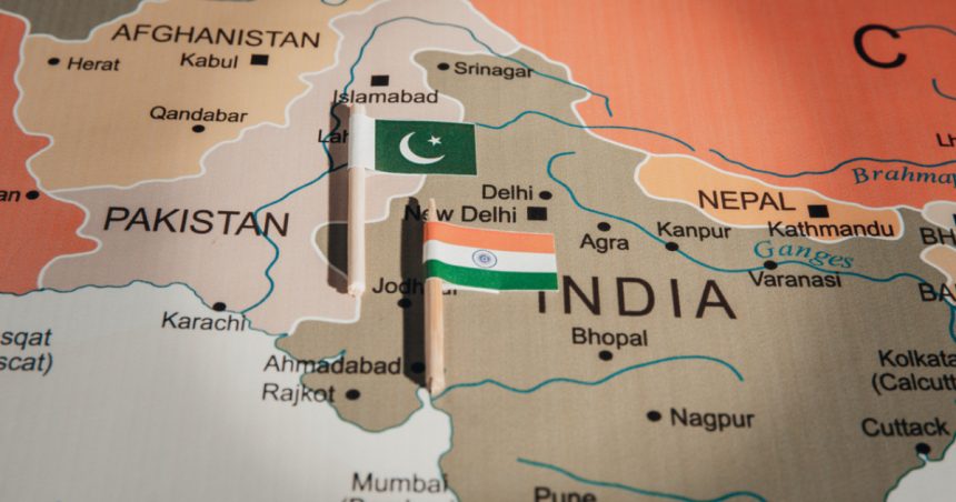 tensiunile se amplifica intre puterile nucleare india si pakistan dupa atacul terorist din kashmir 680a707003671
