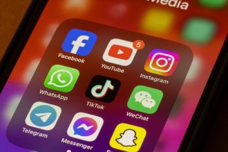 tiktok si meta au publicat rapoarte despre romania si perioada alegerilor milioane de like uri false si zeci de mii de conturi de spam 67ec517c812e1