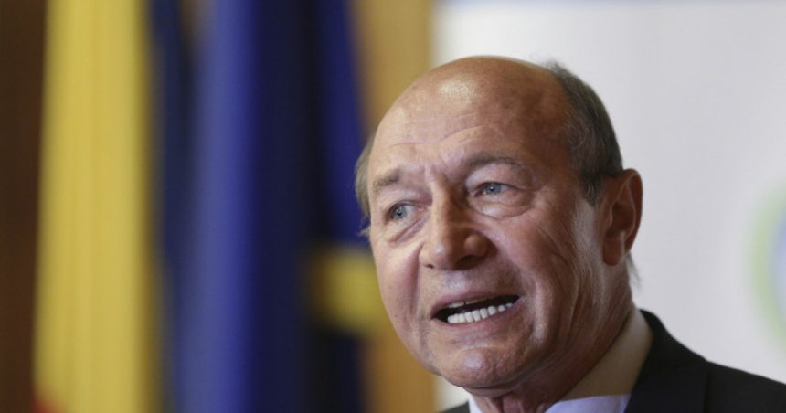 traian basescu spune ca premierul a uzurpat atributiile presedintelui in problema emisarilor pune romania intr o situatie penibila 67f39725b8275