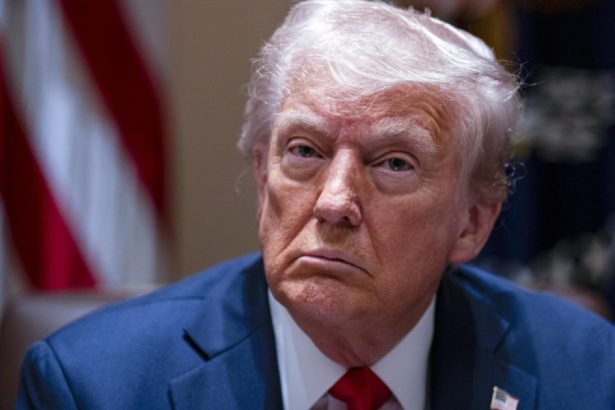 trump a cerut investigarea a doi fosti consilieri din primul mandat pe unul il acuza de tradare 67f752ae41a94