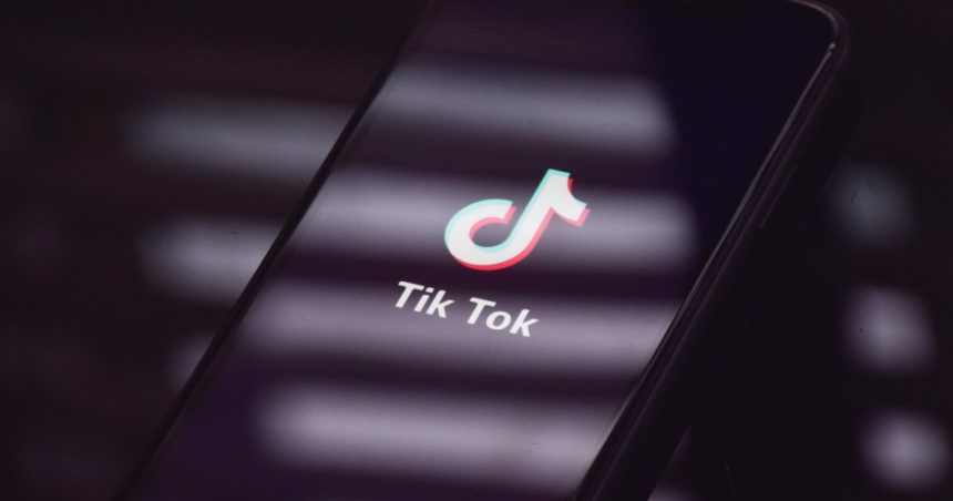 trump amana cu inca 75 de zile interzicerea tiktok in sua speram sa continuam sa lucram cu buna credinta cu china 67f03211dbef5