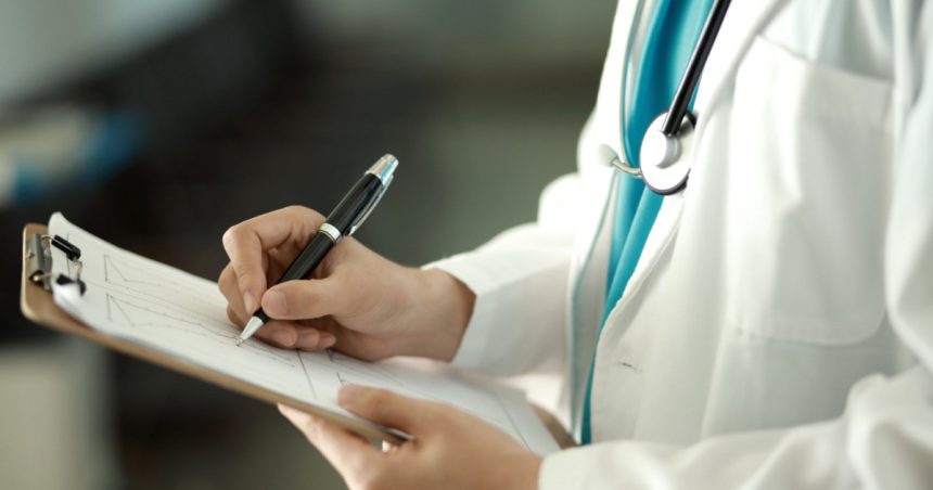 un medic nascut in sua a primit un e mail de la autoritati in care i se cerea sa paraseasca tara limbajul parea amenintator 68025e6cd8b9f