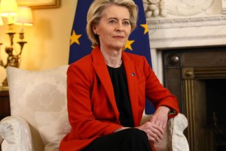 ursula von der leyen spera la o intalnire cu donald trump la funeraliile papei francisc 680b9c70f25de